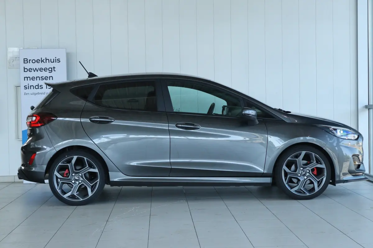 1.5 Ecoboost ST-X M260 | Mountune Stage 2 | Perf. Pack | B&O | Camera | Cruise Control | AGR | Stoel+Stuurverwarming | Carplay | Keyless | Kuipstoel
