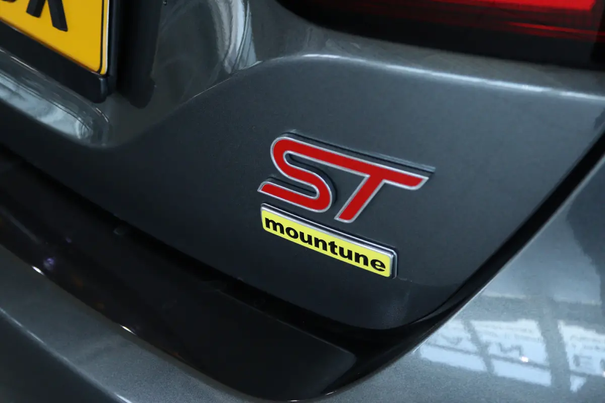 1.5 Ecoboost ST-X M260 | Mountune Stage 2 | Perf. Pack | B&O | Camera | Cruise Control | AGR | Stoel+Stuurverwarming | Carplay | Keyless | Kuipstoel