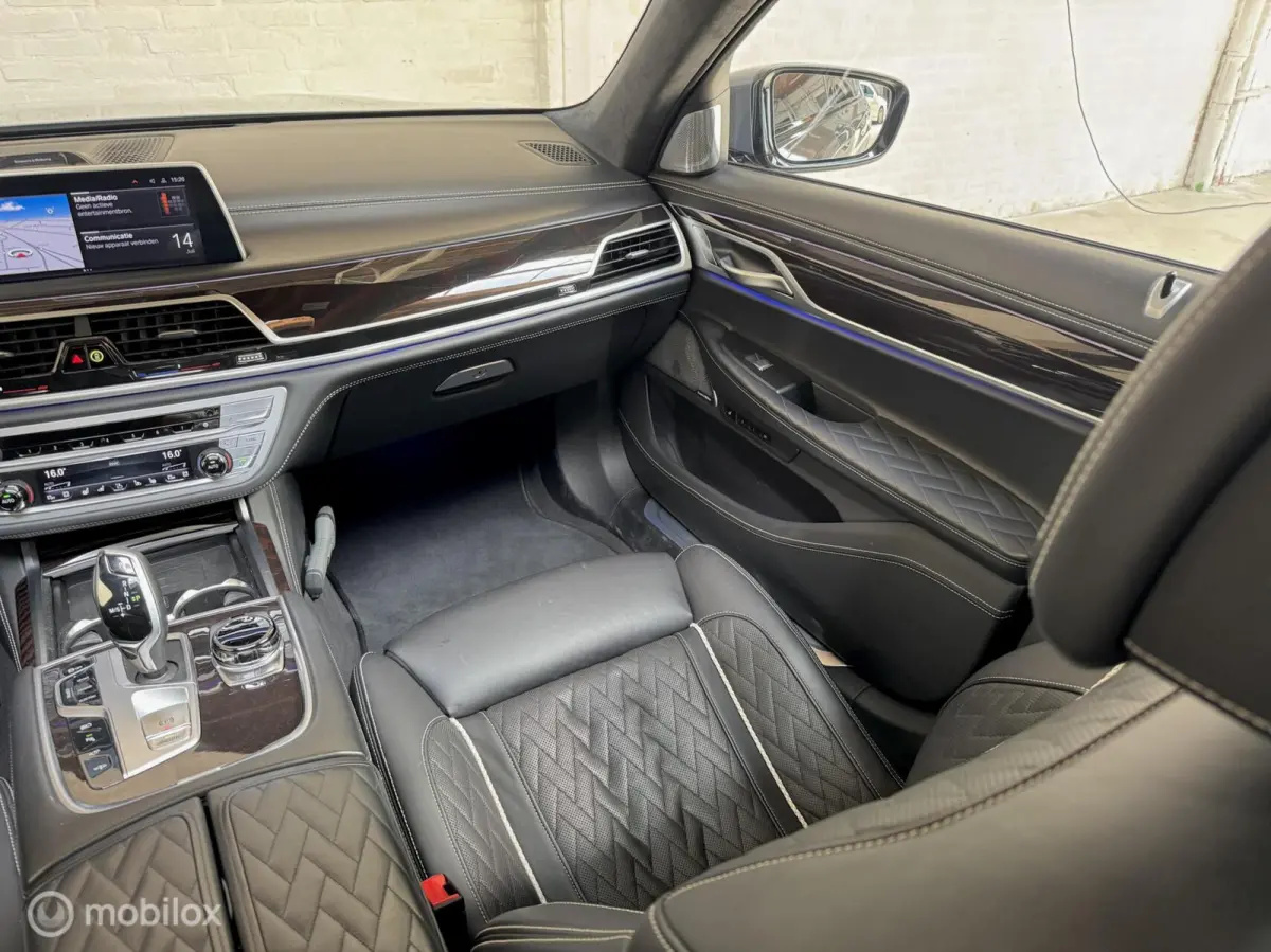745Le LWB M-Sport / Bowers&Wilkins / Skylounge