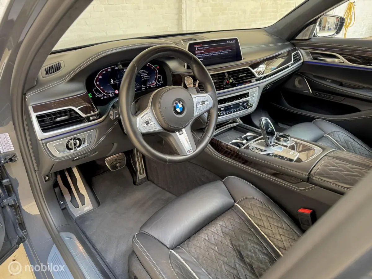 745Le LWB M-Sport / Bowers&Wilkins / Skylounge