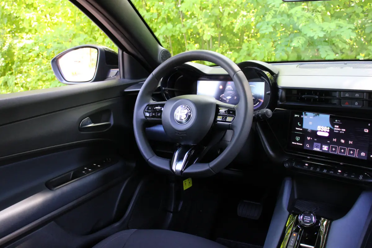 Elettrica Speciale 54 kWh | ADAPTIVE CRUISE | LED | PARK SENS | CLIMA | APPLE CARPLAY/ANDROID AUTO | LANE ASSIST | 18" LMV
