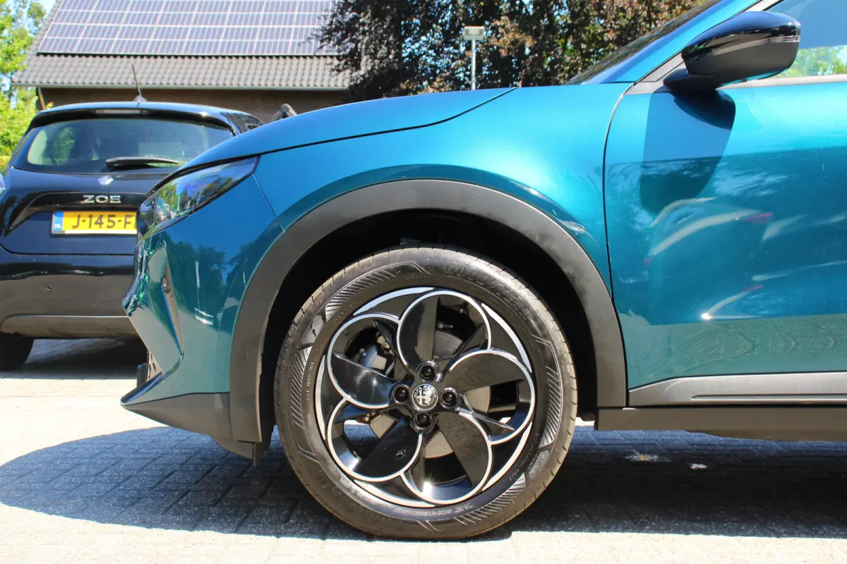 Elettrica Speciale 54 kWh | ADAPTIVE CRUISE | LED | PARK SENS | CLIMA | APPLE CARPLAY/ANDROID AUTO | LANE ASSIST | 18" LMV