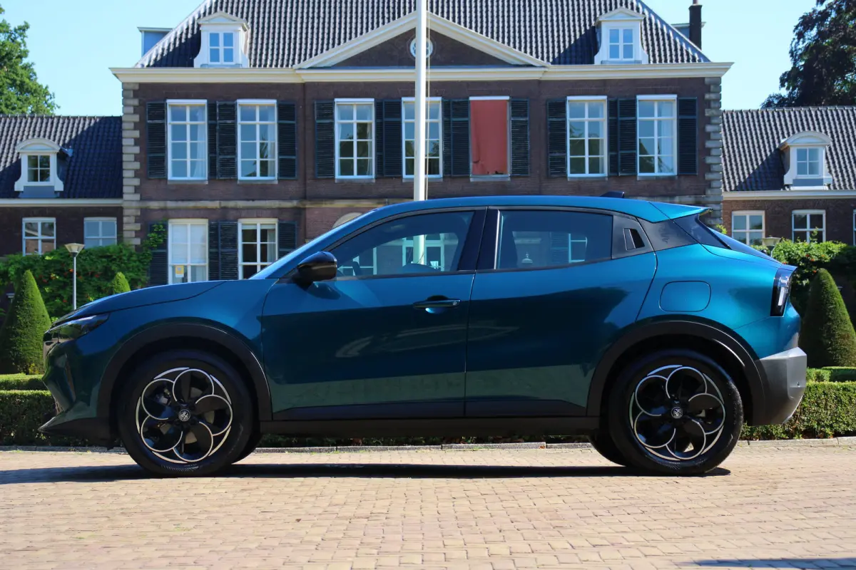 Elettrica Speciale 54 kWh | ADAPTIVE CRUISE | LED | PARK SENS | CLIMA | APPLE CARPLAY/ANDROID AUTO | LANE ASSIST | 18" LMV