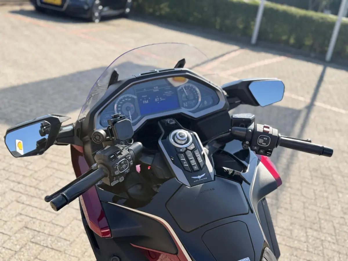 Deluxe DCT