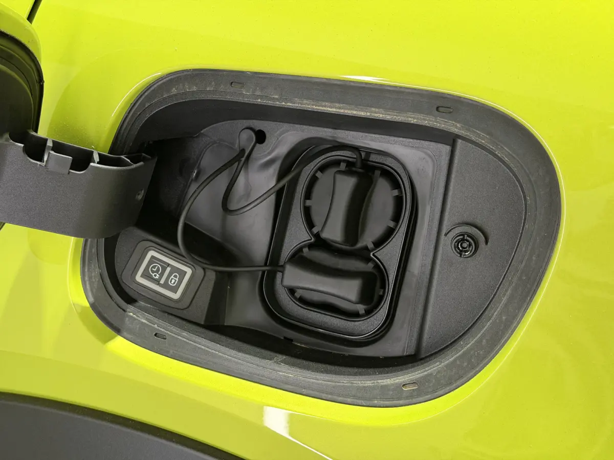 Abarth Turismo 54 kWh | Acid Green
