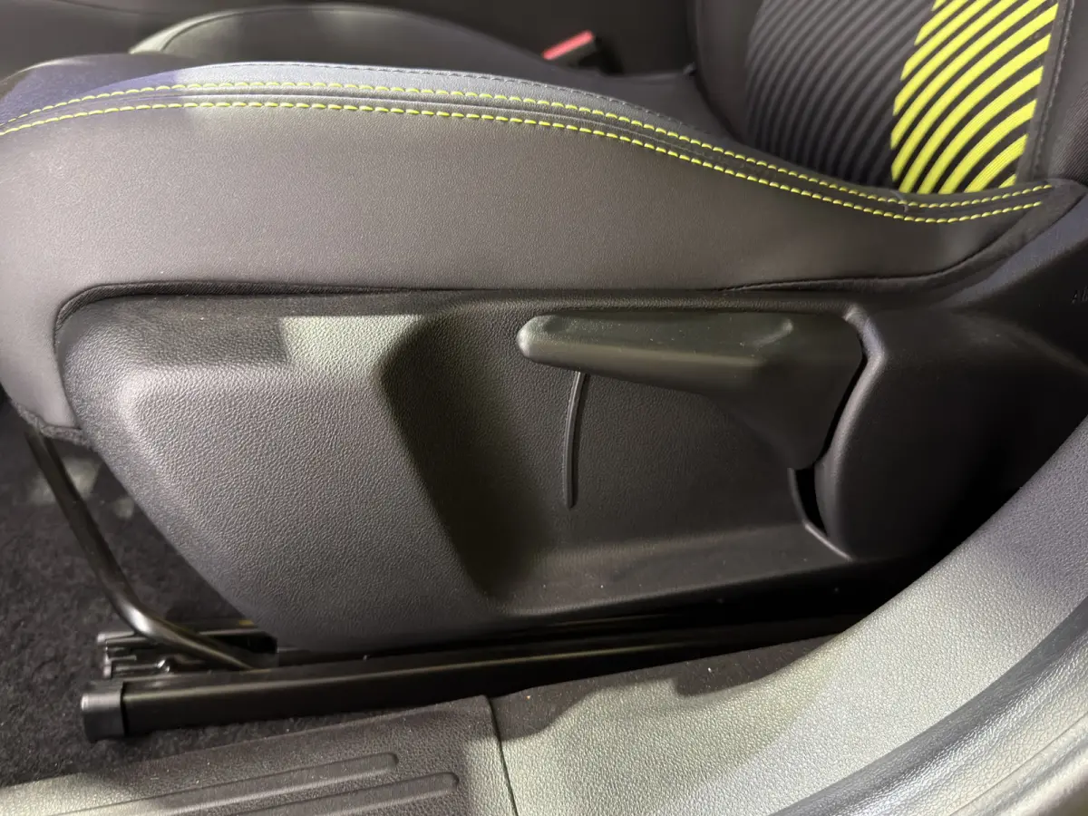 Abarth Turismo 54 kWh | Acid Green