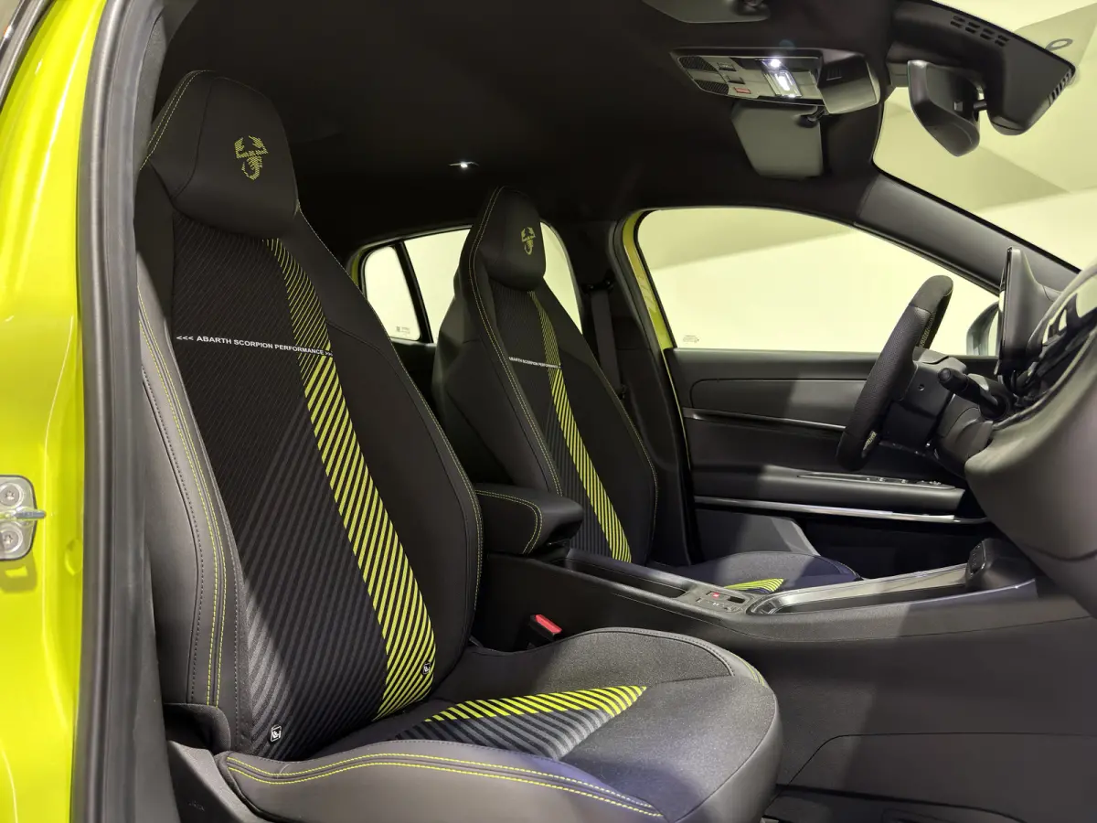Abarth Turismo 54 kWh | Acid Green