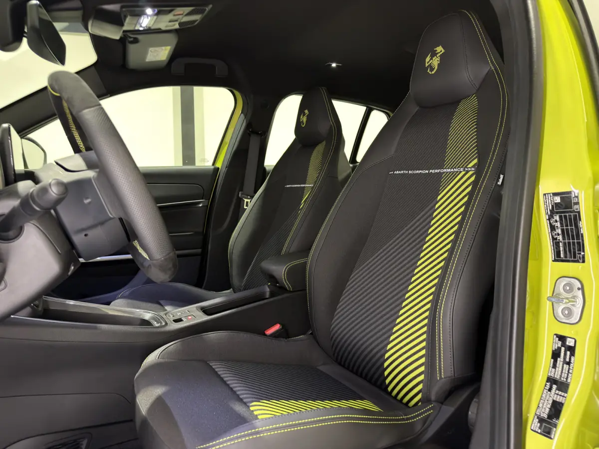 Abarth Turismo 54 kWh | Acid Green