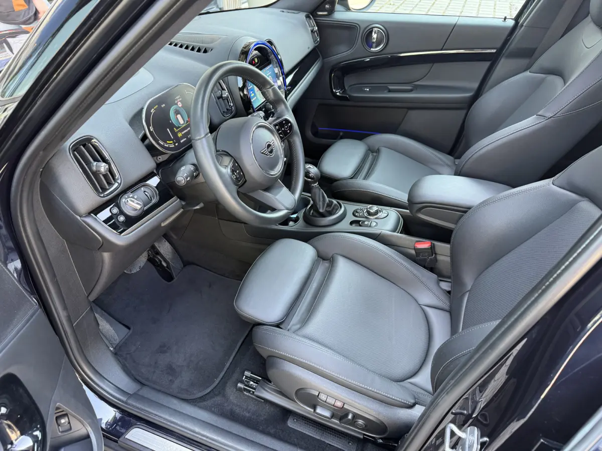 1.5 Cooper SE ALL Pano/H&K/Leder/Camera