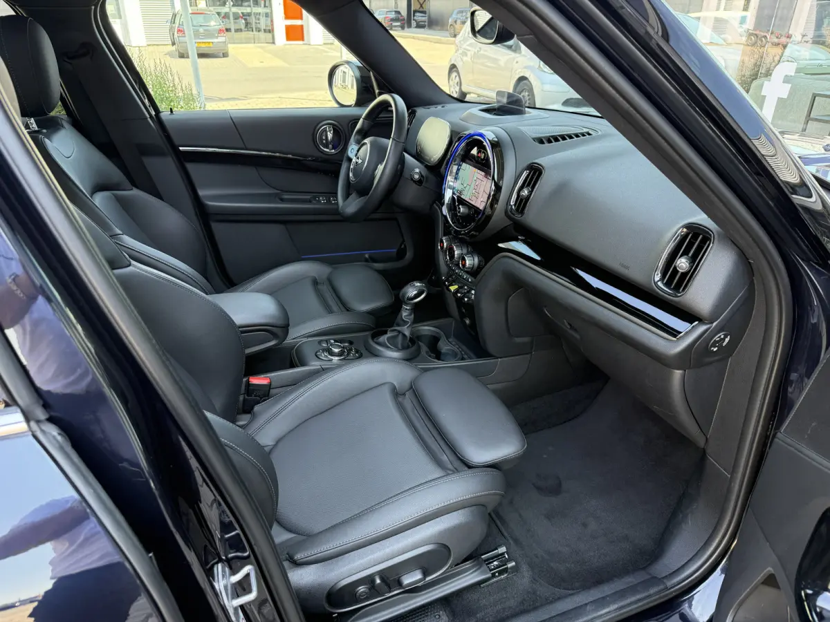 1.5 Cooper SE ALL Pano/H&K/Leder/Camera