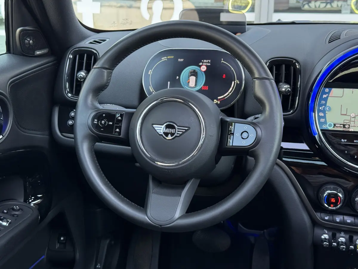 1.5 Cooper SE ALL Pano/H&K/Leder/Camera
