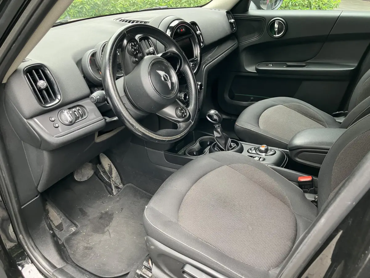 1.5 Cooper Pepper | WORDT VERWACHT | PARKEERSENSOREN | NAVIGATIE | BLUETOOTH | CRUISE CONTROL | RADIO | AUX | LICHTMETALEN VELGEN | GETINTE RUITEN |