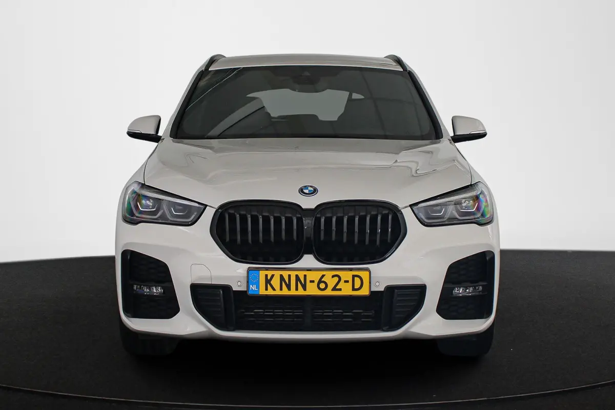 xDrive25e M Sport Sportstoelen Stoelverwarming Apple CarPlay LED