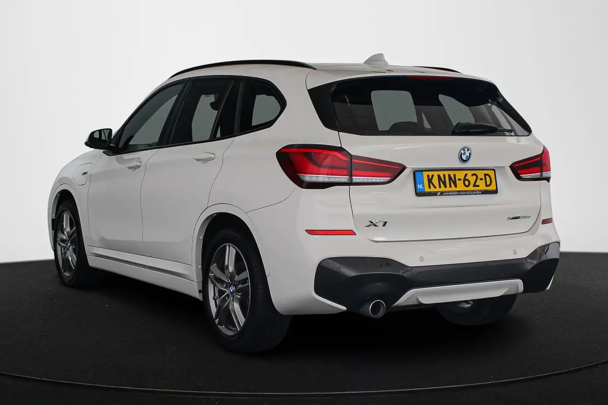 xDrive25e M Sport Sportstoelen Stoelverwarming Apple CarPlay LED