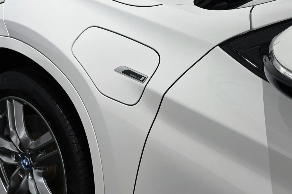 xDrive25e M Sport Sportstoelen Stoelverwarming Apple CarPlay LED