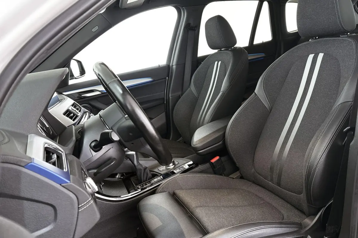xDrive25e M Sport Sportstoelen Stoelverwarming Apple CarPlay LED