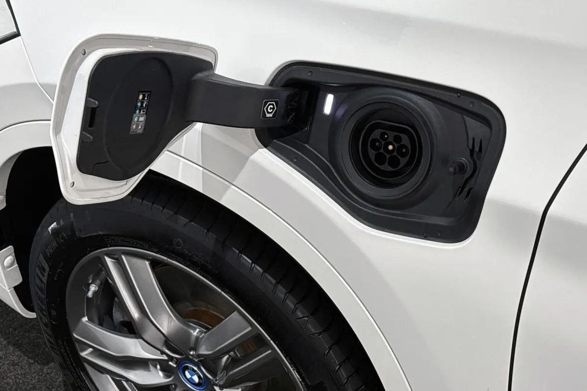 xDrive25e M Sport Sportstoelen Stoelverwarming Apple CarPlay LED