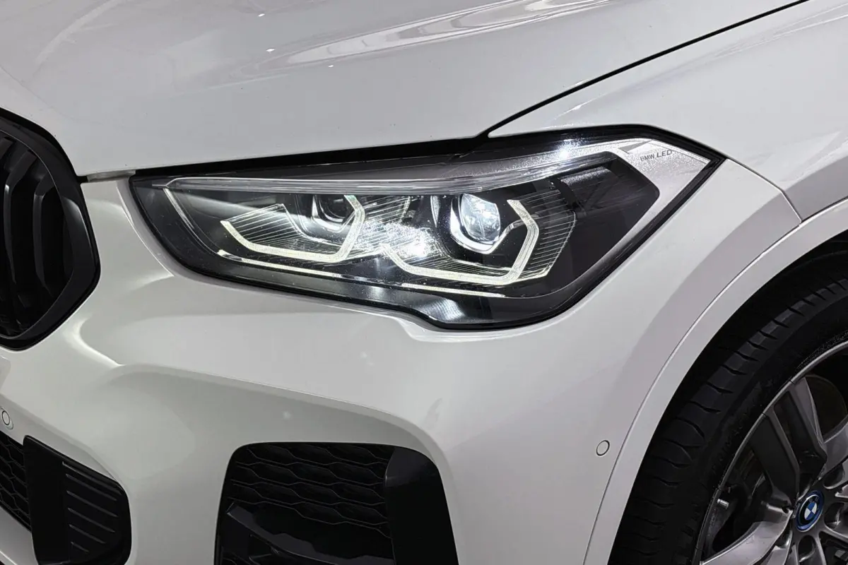 xDrive25e M Sport Sportstoelen Stoelverwarming Apple CarPlay LED
