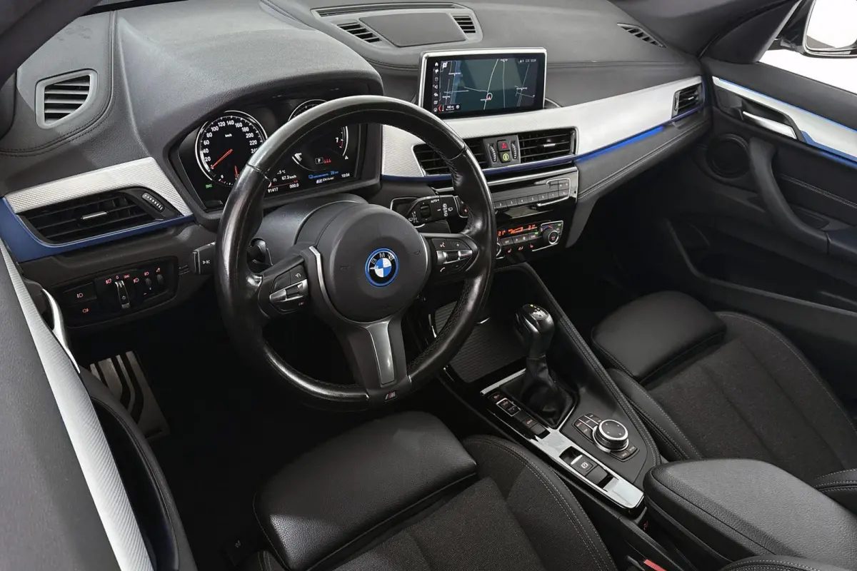 xDrive25e M Sport Sportstoelen Stoelverwarming Apple CarPlay LED