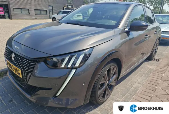 1.2 PureTech GT | Panoramadak | Achteruitrijcamera | Navigatie |