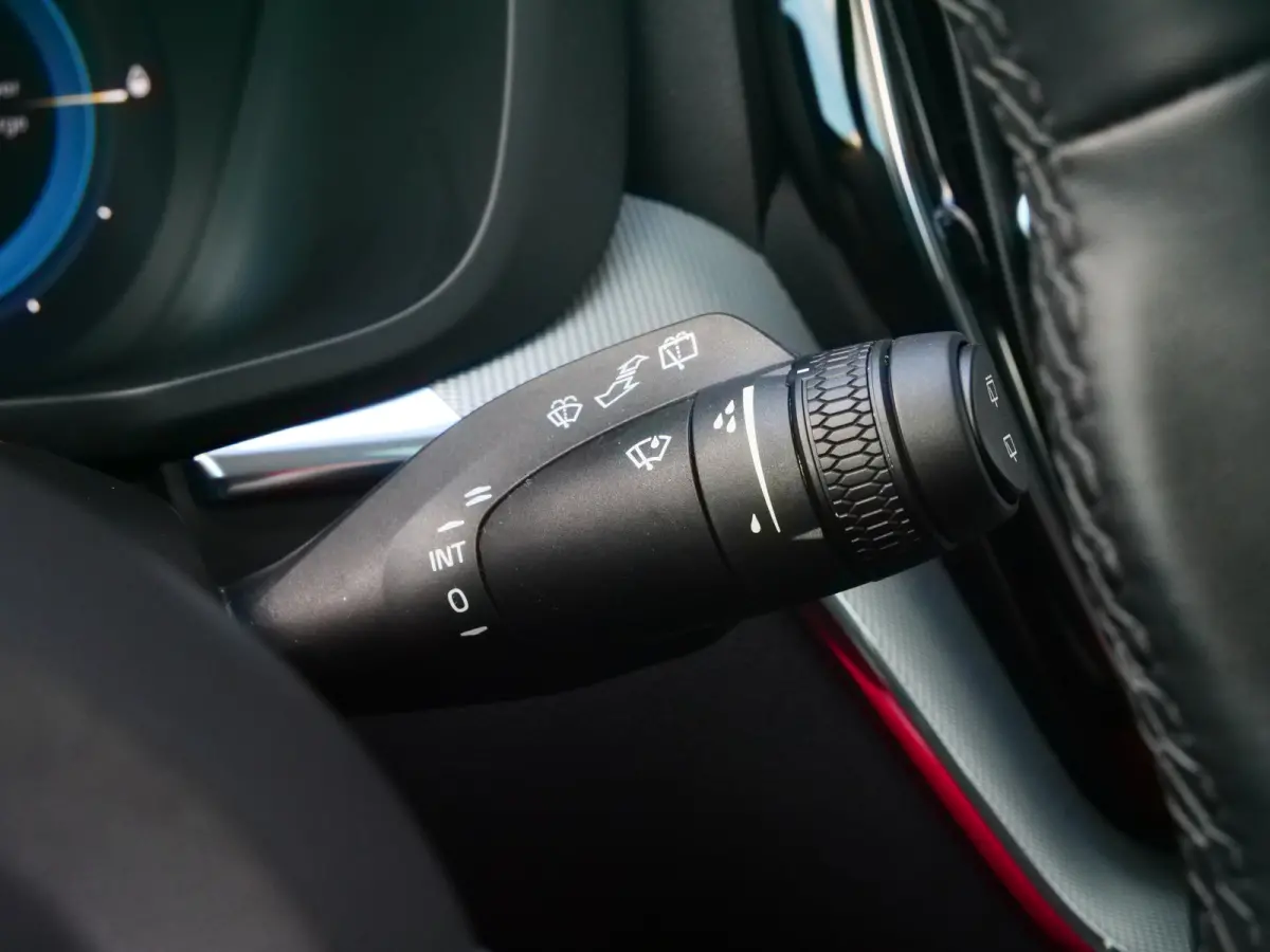 2.0 T8 Plug-in hybrid AWD Plus Dark 455 Pk Automaat Navi / DAB / Leer / Camera / 20 inch / Pano-dak