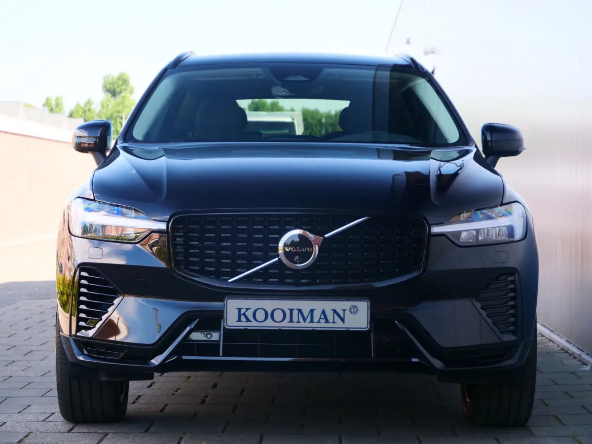 2.0 T8 Plug-in hybrid AWD Plus Dark 455 Pk Automaat Navi / DAB / Leer / Camera / 20 inch / Pano-dak