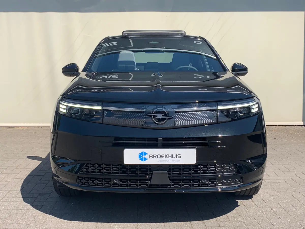1.6 Turbo Plug-in-Hybrid GS Airco | Camera | Cruise Control Adaptief | Keyless | LED | LMV 19" | Navi | PDC V&A | Pano | Stoel-Stuurverwarming | Trekhaak |