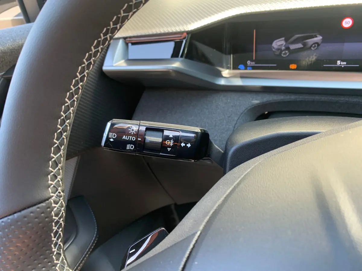 1.6 Turbo Plug-in-Hybrid GS Airco | Camera | Cruise Control Adaptief | Keyless | LED | LMV 19" | Navi | PDC V&A | Pano | Stoel-Stuurverwarming | Trekhaak |