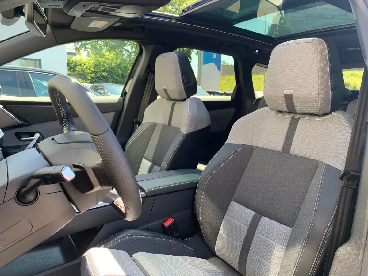 1.6 Turbo Plug-in-Hybrid GS Airco | Camera | Cruise Control Adaptief | Keyless | LED | LMV 19" | Navi | PDC V&A | Pano | Stoel-Stuurverwarming | Trekhaak |