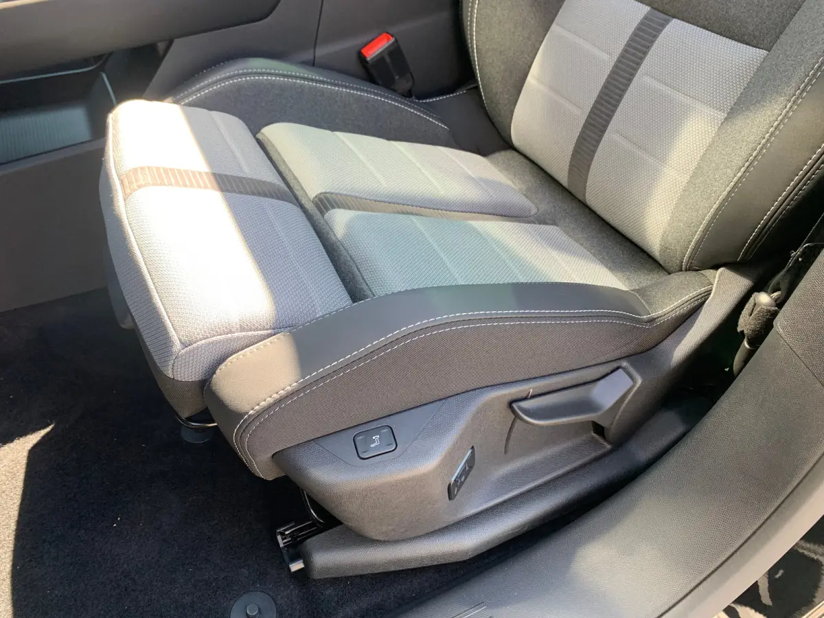 1.6 Turbo Plug-in-Hybrid GS Airco | Camera | Cruise Control Adaptief | Keyless | LED | LMV 19" | Navi | PDC V&A | Pano | Stoel-Stuurverwarming | Trekhaak |
