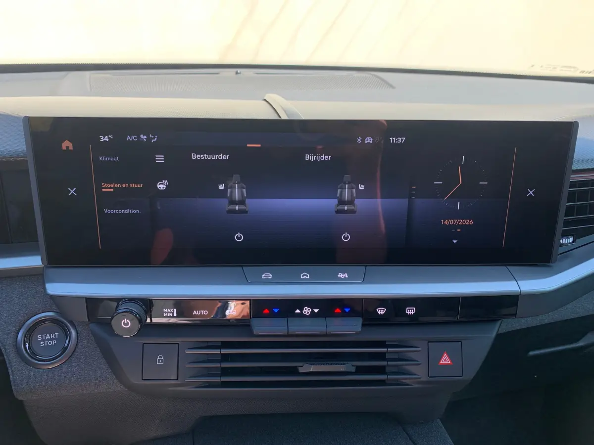 1.6 Turbo Plug-in-Hybrid GS Airco | Camera | Cruise Control Adaptief | Keyless | LED | LMV 19" | Navi | PDC V&A | Pano | Stoel-Stuurverwarming | Trekhaak |