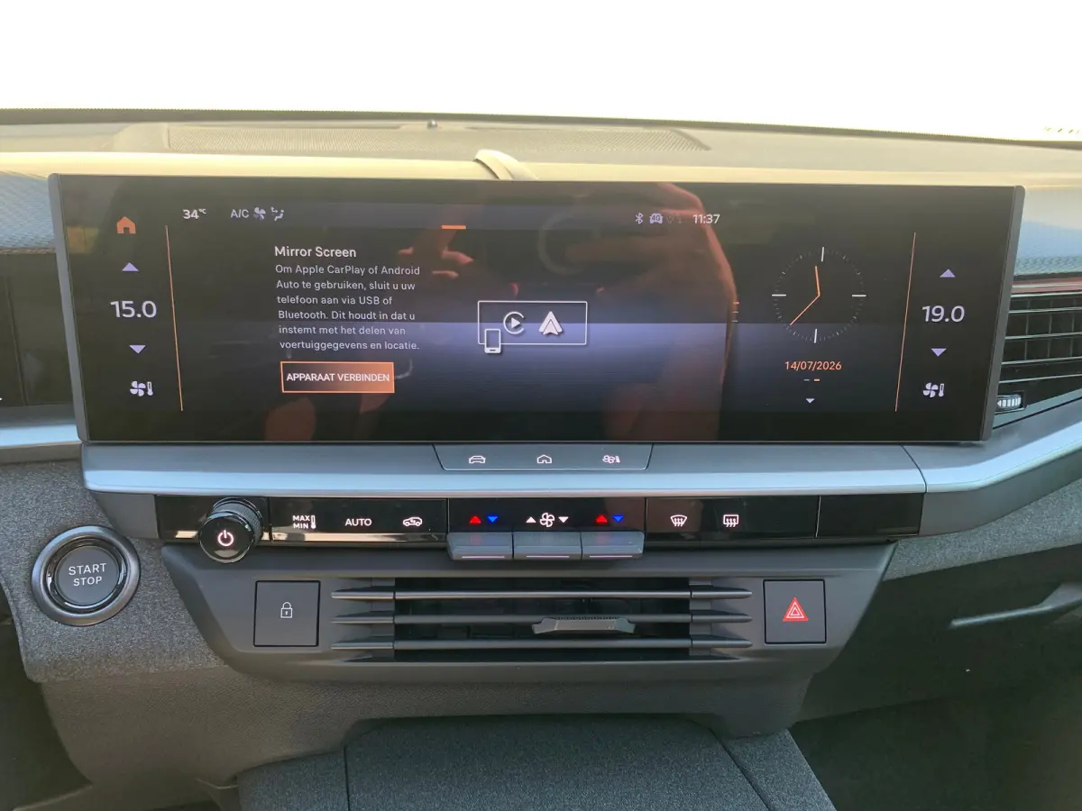 1.6 Turbo Plug-in-Hybrid GS Airco | Camera | Cruise Control Adaptief | Keyless | LED | LMV 19" | Navi | PDC V&A | Pano | Stoel-Stuurverwarming | Trekhaak |