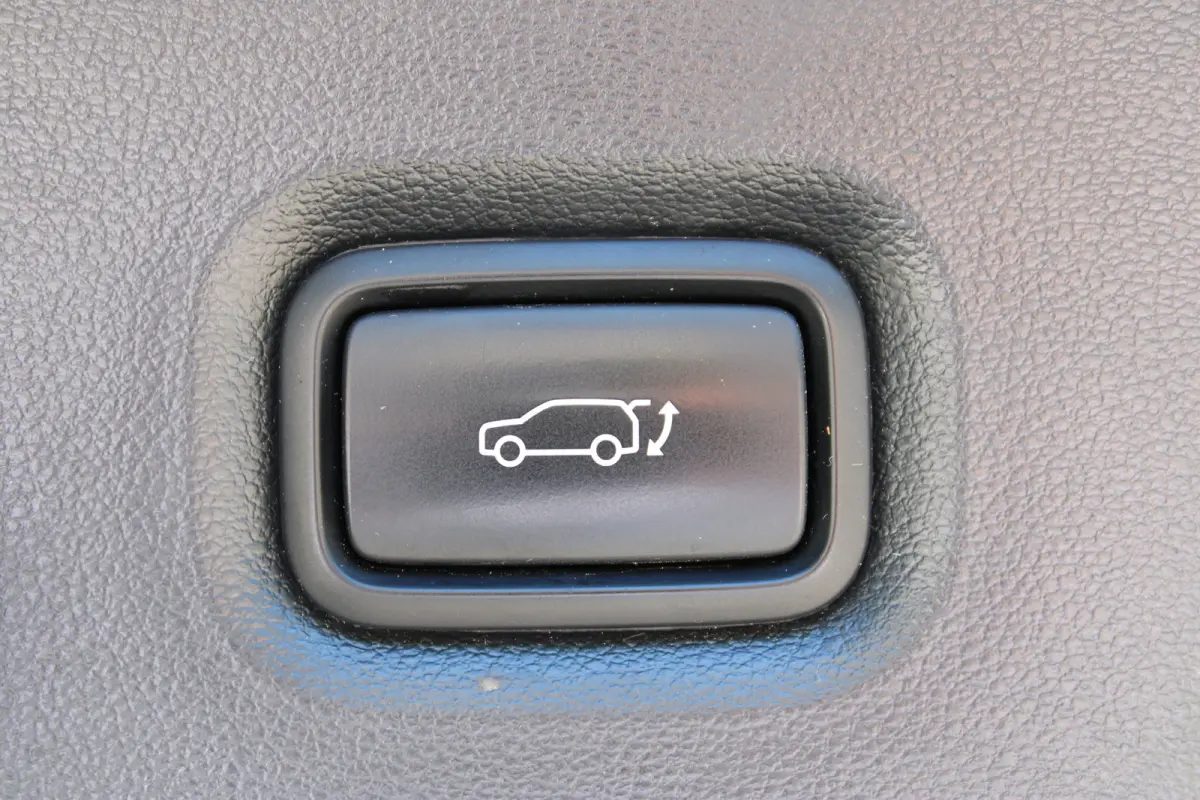 Connect 77KWH AWD