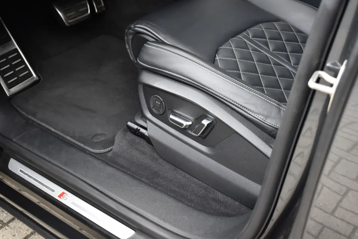 55 TFSI e Quattro Pro Line S | ACC | RS-Seats | Head-Up | B&O | Softclose | 22'' Wielen | Stuurverwarming | Matrix | Nachtzicht |