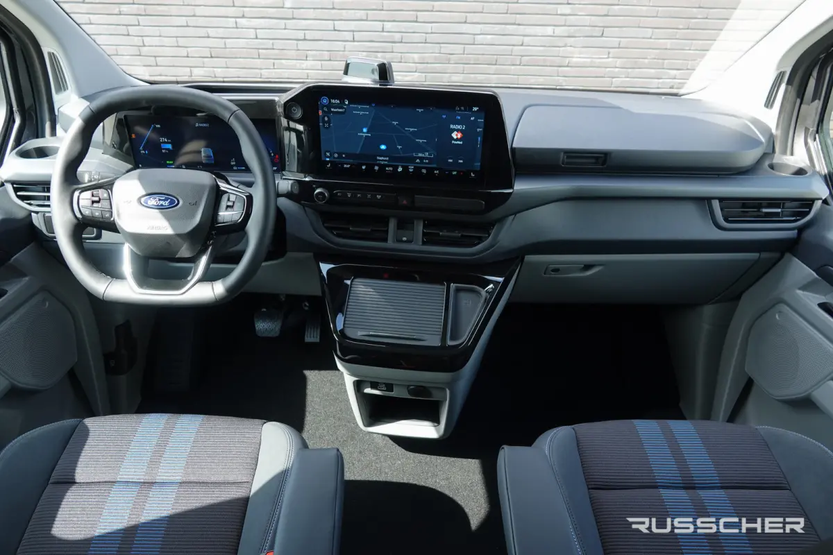 E-Transit L2H1 218Pk Aut. | | Nieuwe 71kWh Accu | 5-Persoons | Elektrisch | Sport 320 | 360° Camera | 19''