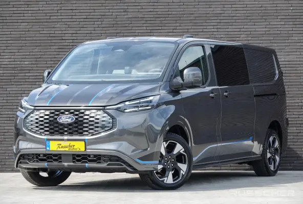 E-Transit L2H1 218Pk Aut. | | Nieuwe 71kWh Accu | 5-Persoons | Elektrisch | Sport 320 | 360° Camera | 19''