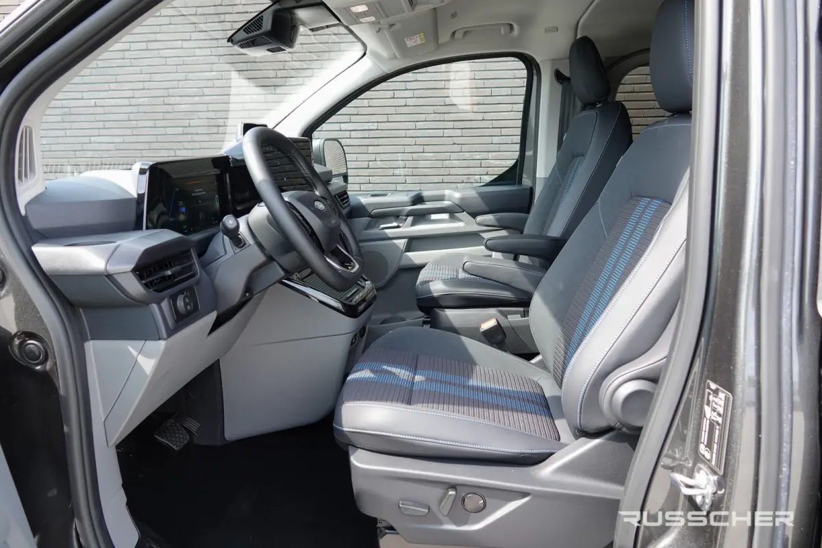 E-Transit L2H1 218Pk Aut. | | Nieuwe 71kWh Accu | 5-Persoons | Elektrisch | Sport 320 | 360° Camera | 19''