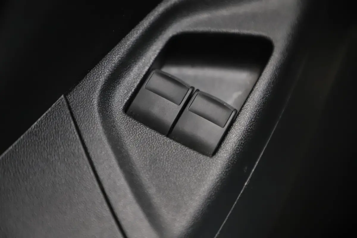1.0 e-VTi Active Airco Radio Bluetooth Elektrische Ramen Centrale Vergrendeling