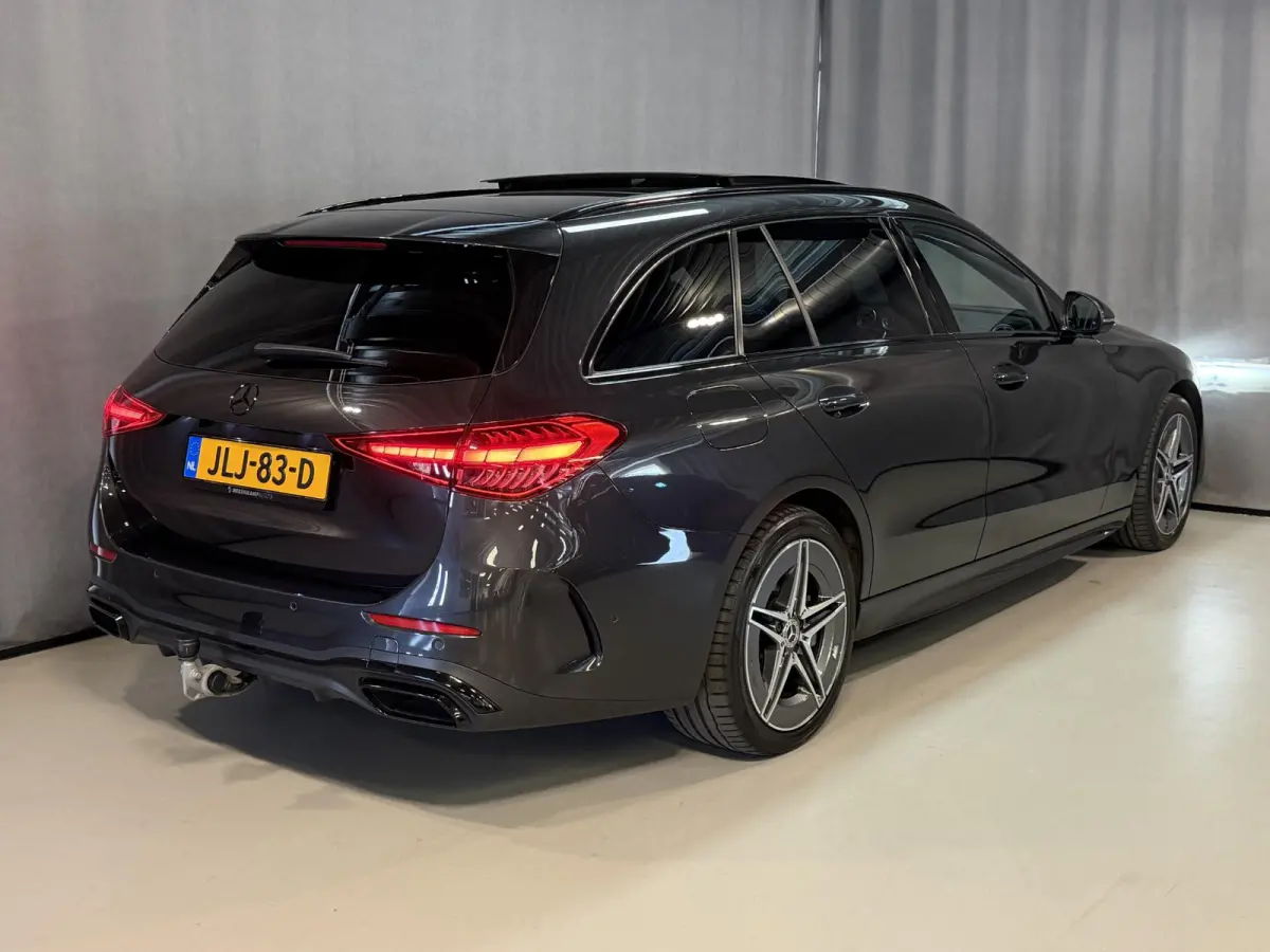 300 e AMG Line 18"/Panoramadak/Trekhaak/LED/Stoelverwarming/Sfeerverlichting/Elektrische klep/Apple Carplay & Android Auto