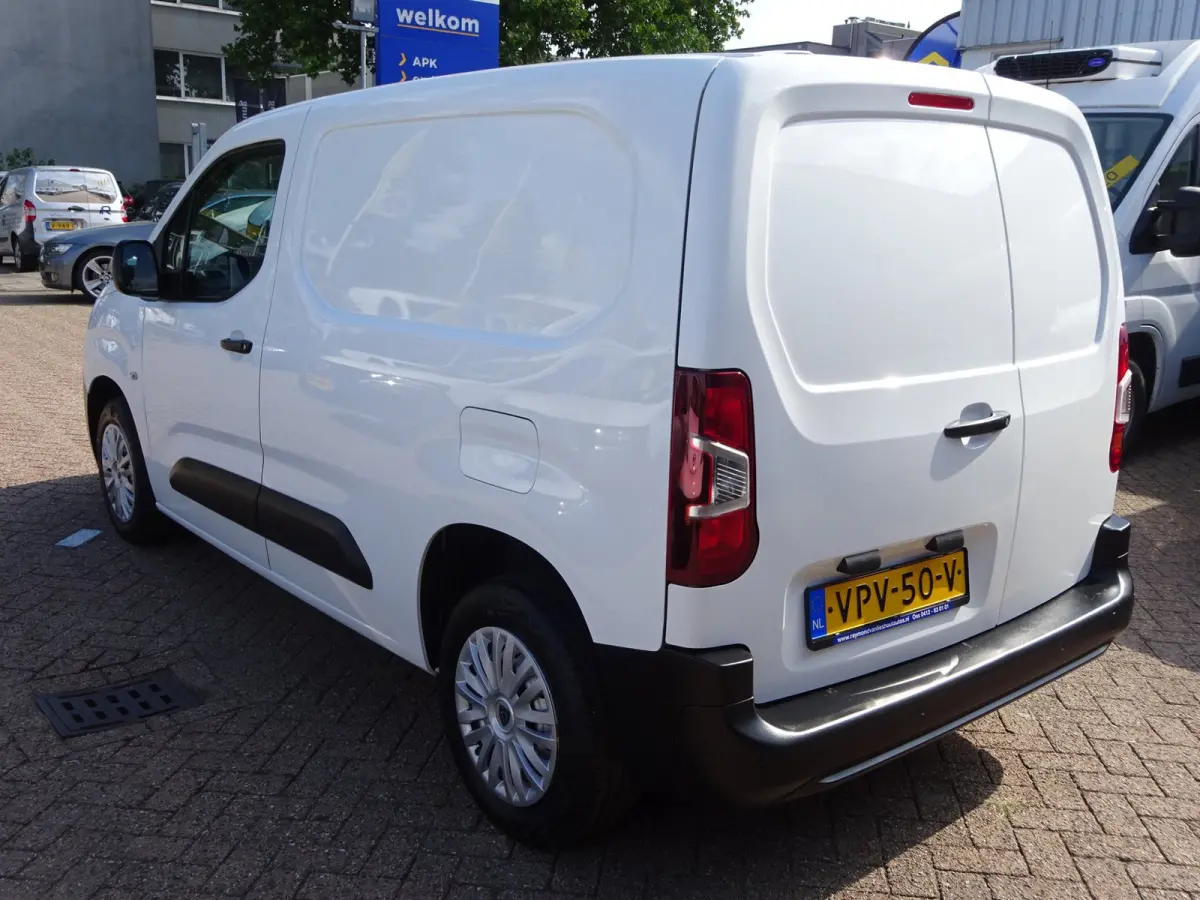 1.2 PureTech Pro BENZINE AIRCO NAVI CRUISE CONTROL PDC SCHUIFDEUR