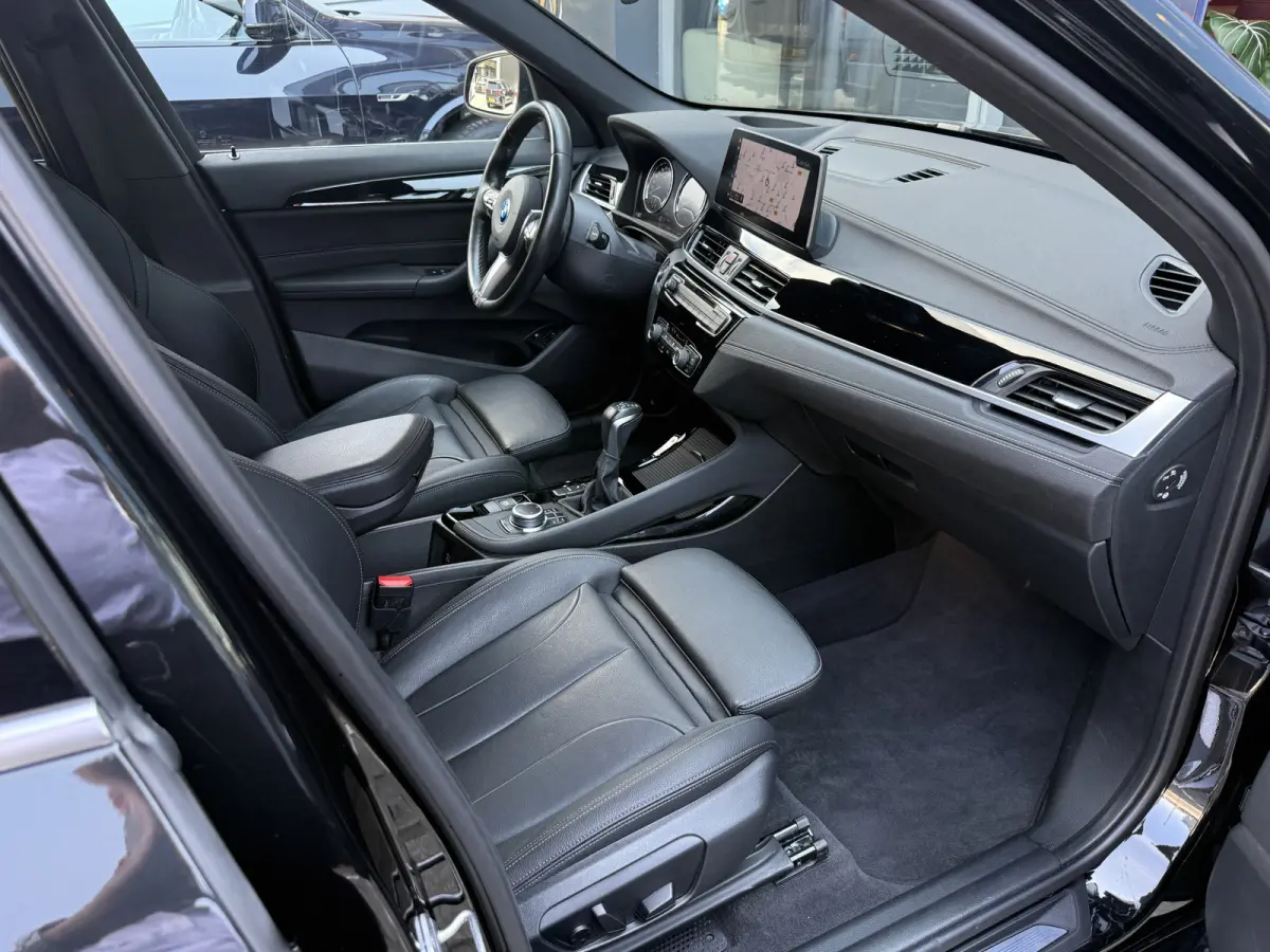 xDrive25e M-Sport Leder/Camera/HUD