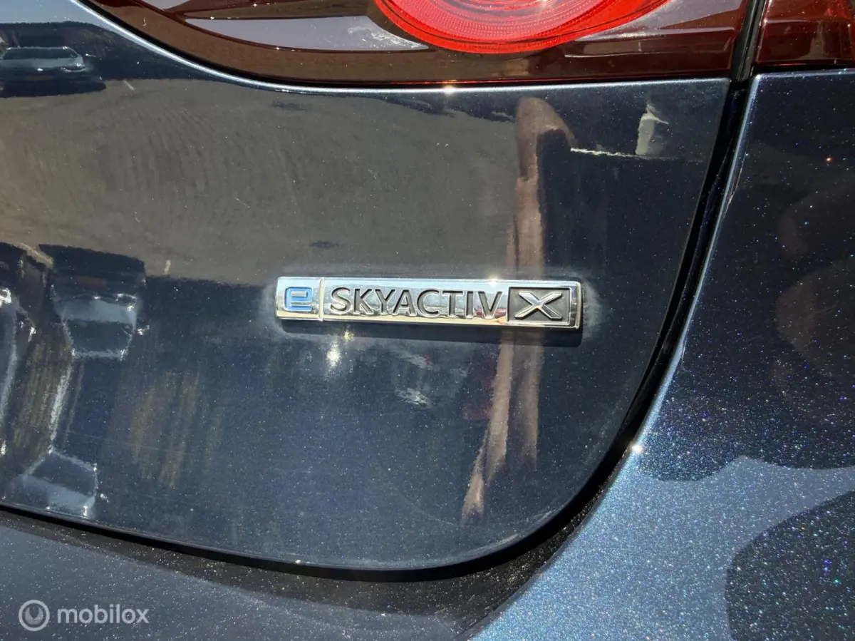 2.0 e-SkyActiv-X M Hybrid 186 Luxury | full option
