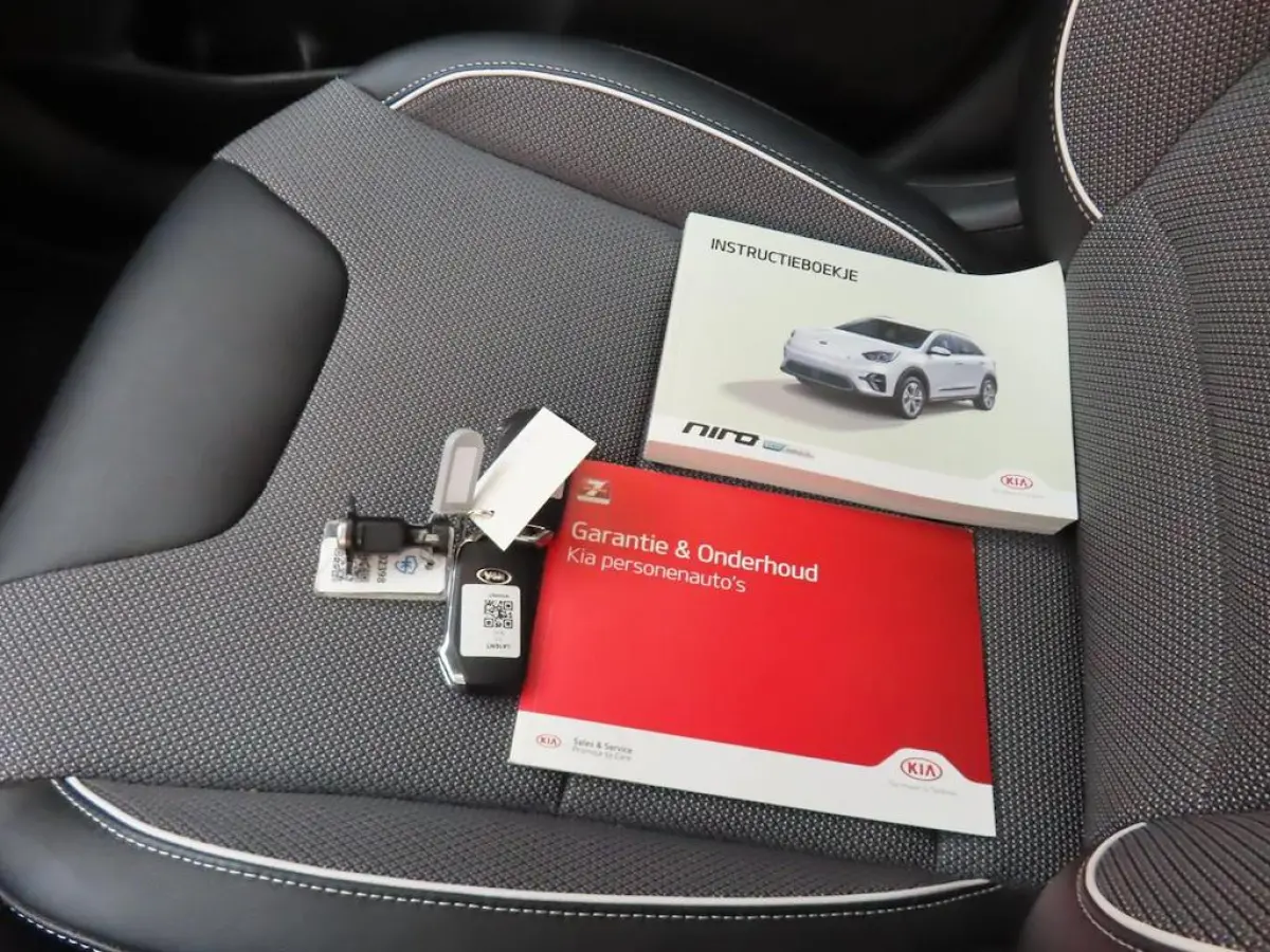 DYNAMICPLUSLINE 64 KWH (100% SOH) I SCHUIF/KANTELDAK I ADAPTIVE CRUISE CONTROL I PARKEERCAMERA