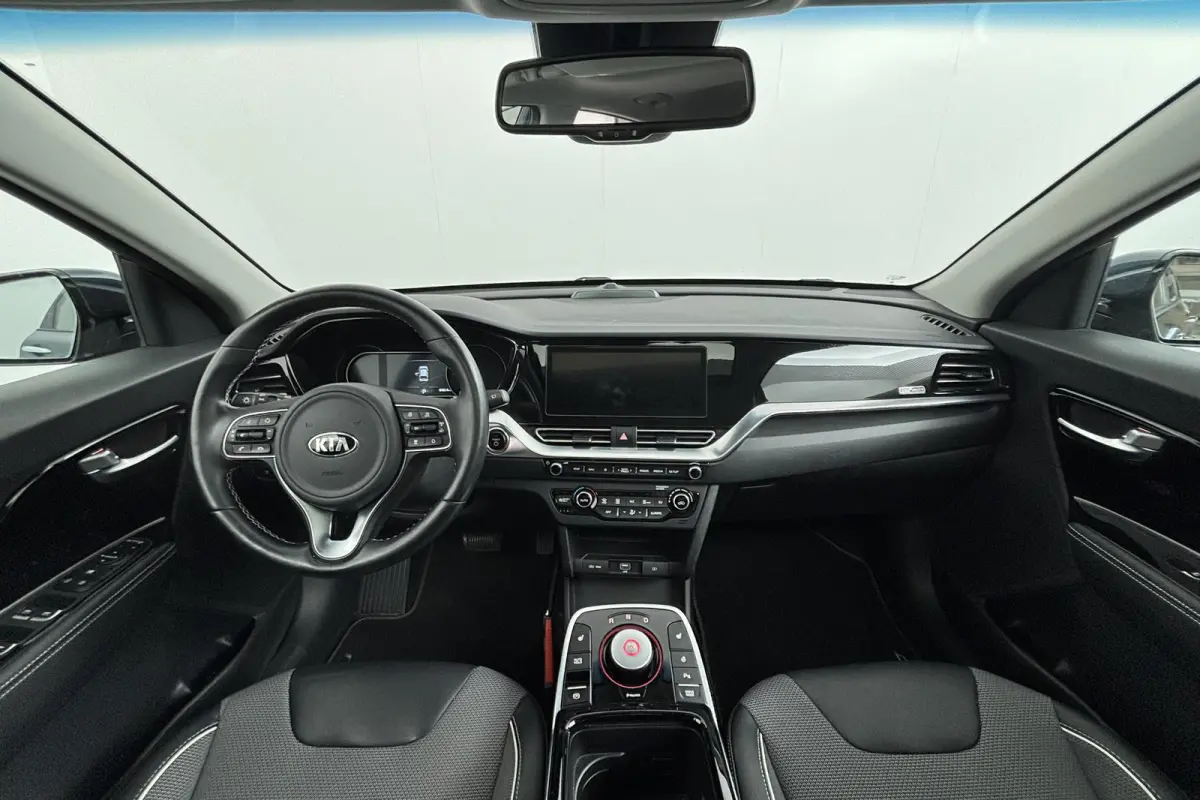 DYNAMICPLUSLINE 64 KWH (100% SOH) I SCHUIF/KANTELDAK I ADAPTIVE CRUISE CONTROL I PARKEERCAMERA