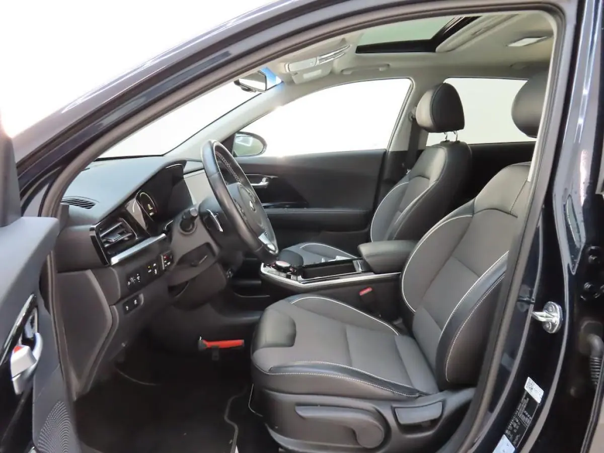 DYNAMICPLUSLINE 64 KWH (100% SOH) I SCHUIF/KANTELDAK I ADAPTIVE CRUISE CONTROL I PARKEERCAMERA