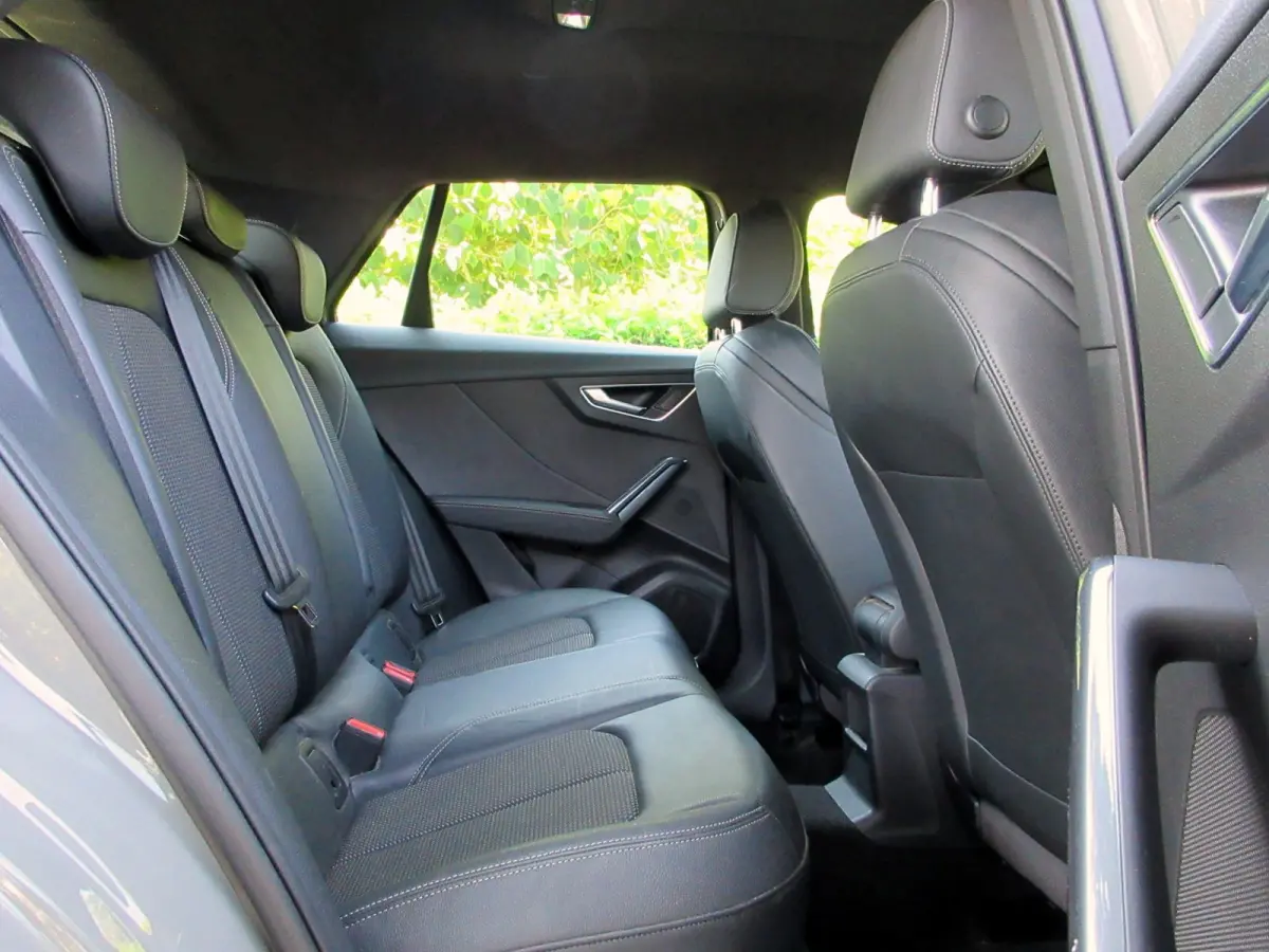 1.4 TFSI CoD S-Line * Led * Navi * 19 inch *