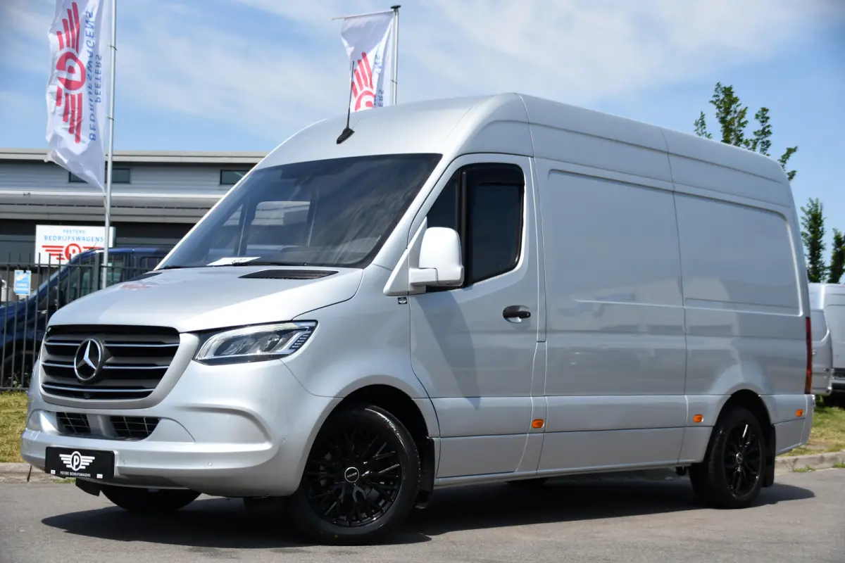 316 2.2 CDI L2H2 PB Edition Cruise, 360 Camera, Carplay, LED, 10,5'' Mbux, Automaat, 164pk, Stoelverwarming, Standkachel, Trekhaak, Uniek!