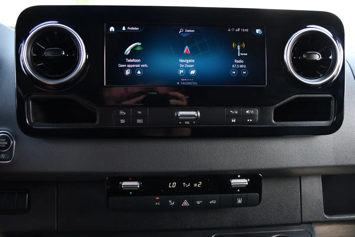 316 2.2 CDI L2H2 PB Edition Cruise, 360 Camera, Carplay, LED, 10,5'' Mbux, Automaat, 164pk, Stoelverwarming, Standkachel, Trekhaak, Uniek!