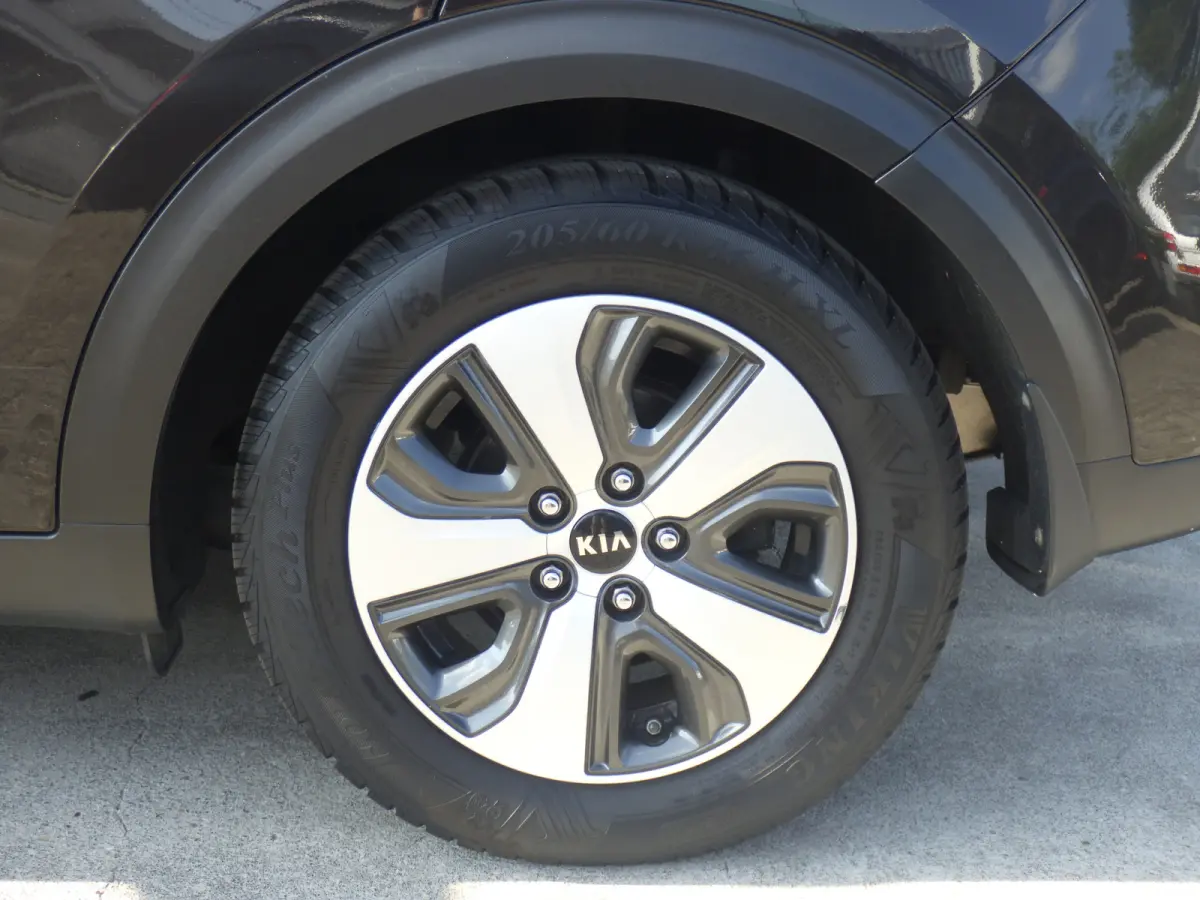 1.6 GDi Hybrid Aut BusinessLine, Camera, Stoel/Stuurverw, Navi!