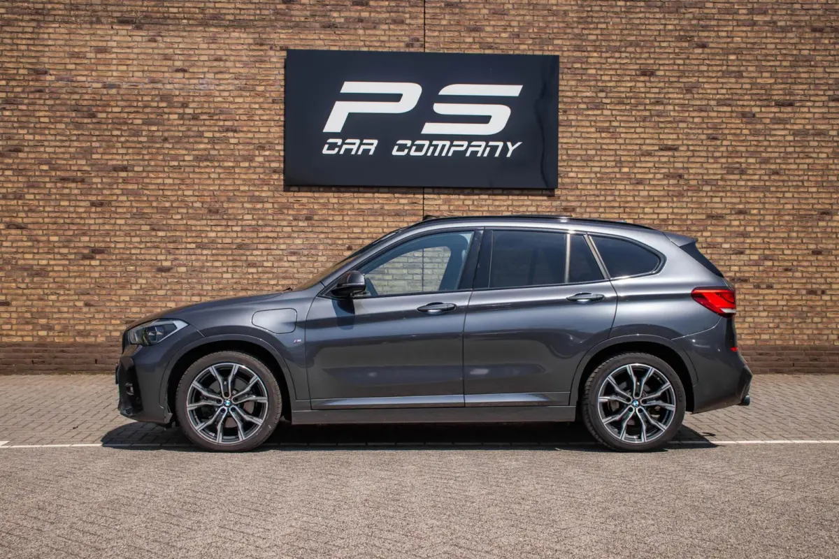 xDrive25e M-Sport, Pano, Leder, ACC, Carplay, H&K